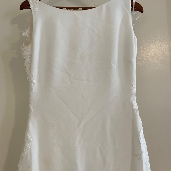 Pronovias RUA Wedding Gown: professionally cleaned,mermaid, sheer back. Size 12 - Picture 13 of 15